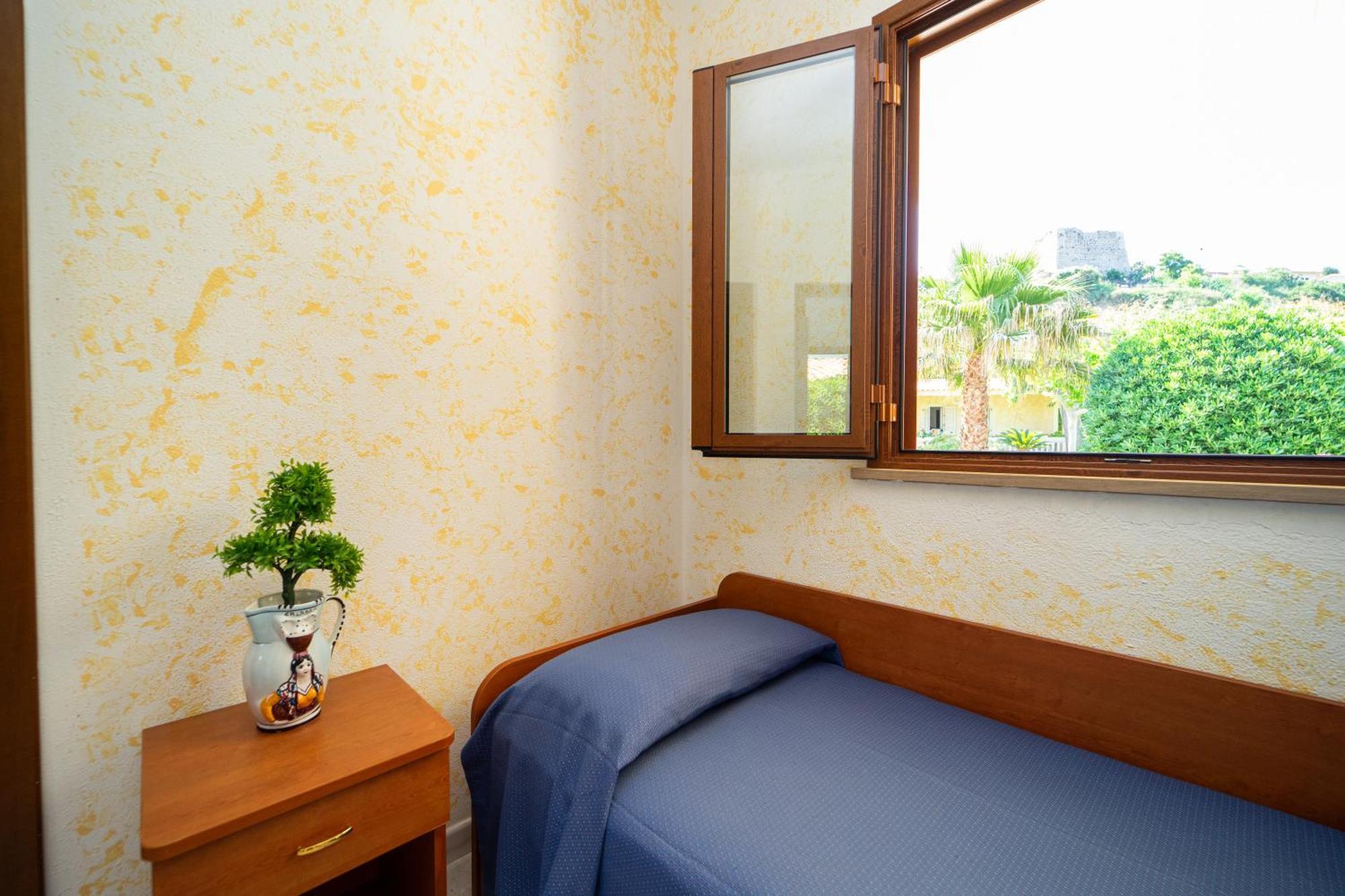 Hotel Villaggio Roller Club Ricadi Room photo